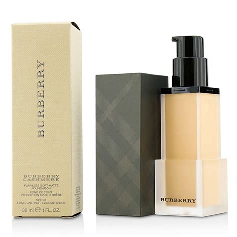 Burberry Ochre No. 20 Cashmere Soft Matte Foundation